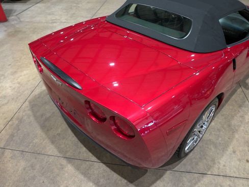 Used 2005 Chevrolet Corvette Convertible w/ Preferred Equipment Group RWD image 34