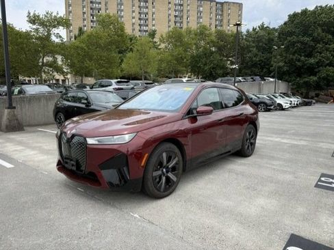 Used 2024 BMW iX xDrive50 w/ Sport Package AWD/4WD image 1
