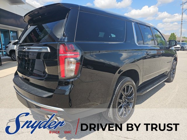 Used 2023 Chevrolet Suburban High Country AWD/4WD image 7