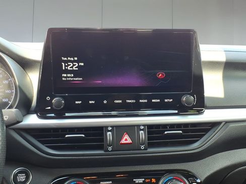 Used 2023 Kia Forte GT-Line w/ GT-Line Technology Package FWD image 18