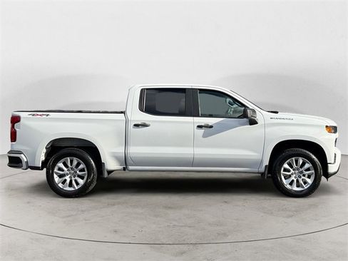 Used 2019 Chevrolet Silverado 1500 Custom image 6