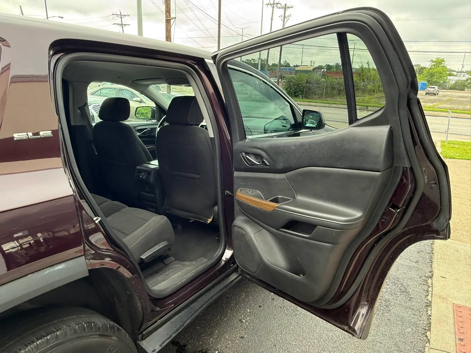 Used 2018 GMC Acadia SLE w/ LPO, Protection Package FWD image 25