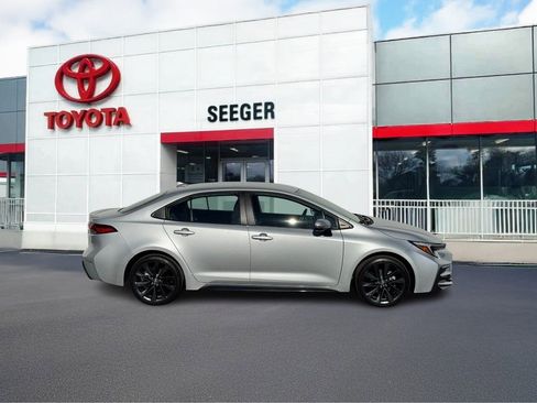 Used 2024 Toyota Corolla SE image 2