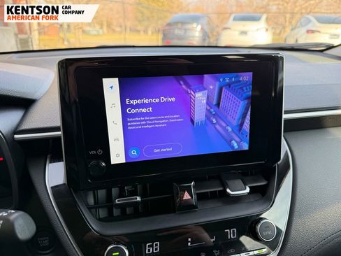 Used 2025 Toyota Corolla Cross XLE image 27