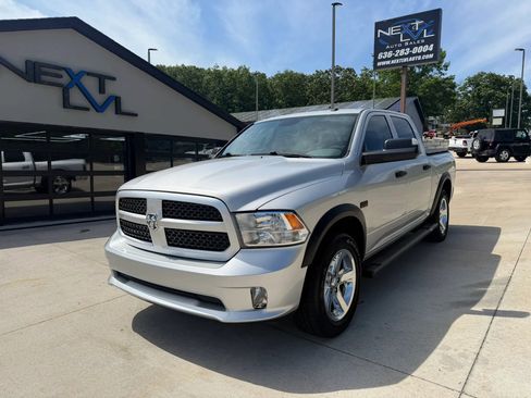 Used 2016 RAM 1500 Express AWD/4WD image 5