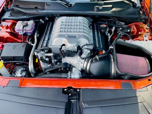 Used 2022 Dodge Challenger SRT Hellcat w/ Plus Package RWD image 49