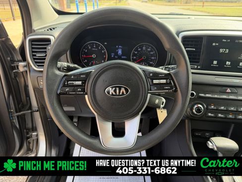 Used 2021 Kia Sportage LX image 3