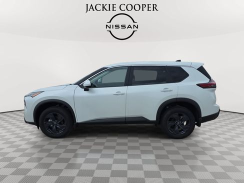 New 2026 Nissan Rogue SV w/ Cold Weather Package FWD image 8
