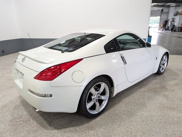 Used 2006 Nissan 350Z Enthusiast w/ (K96) Aerodynamics Pkg RWD image 3