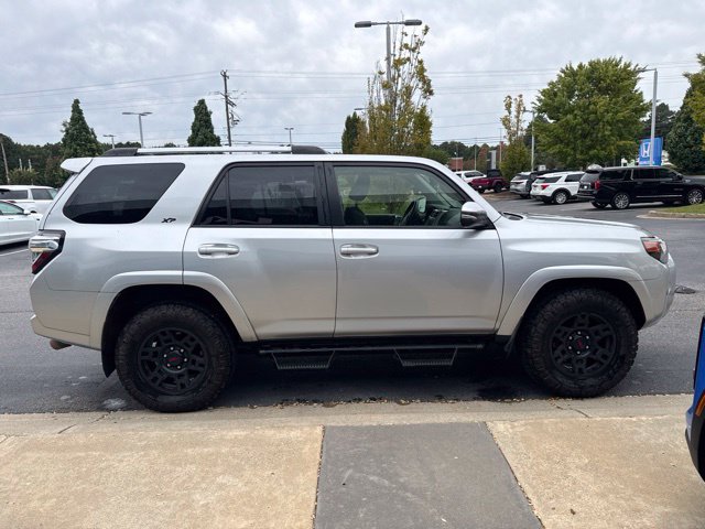 Used 2023 Toyota 4Runner SR5 Premium w/ Moonroof Package RWD image 6