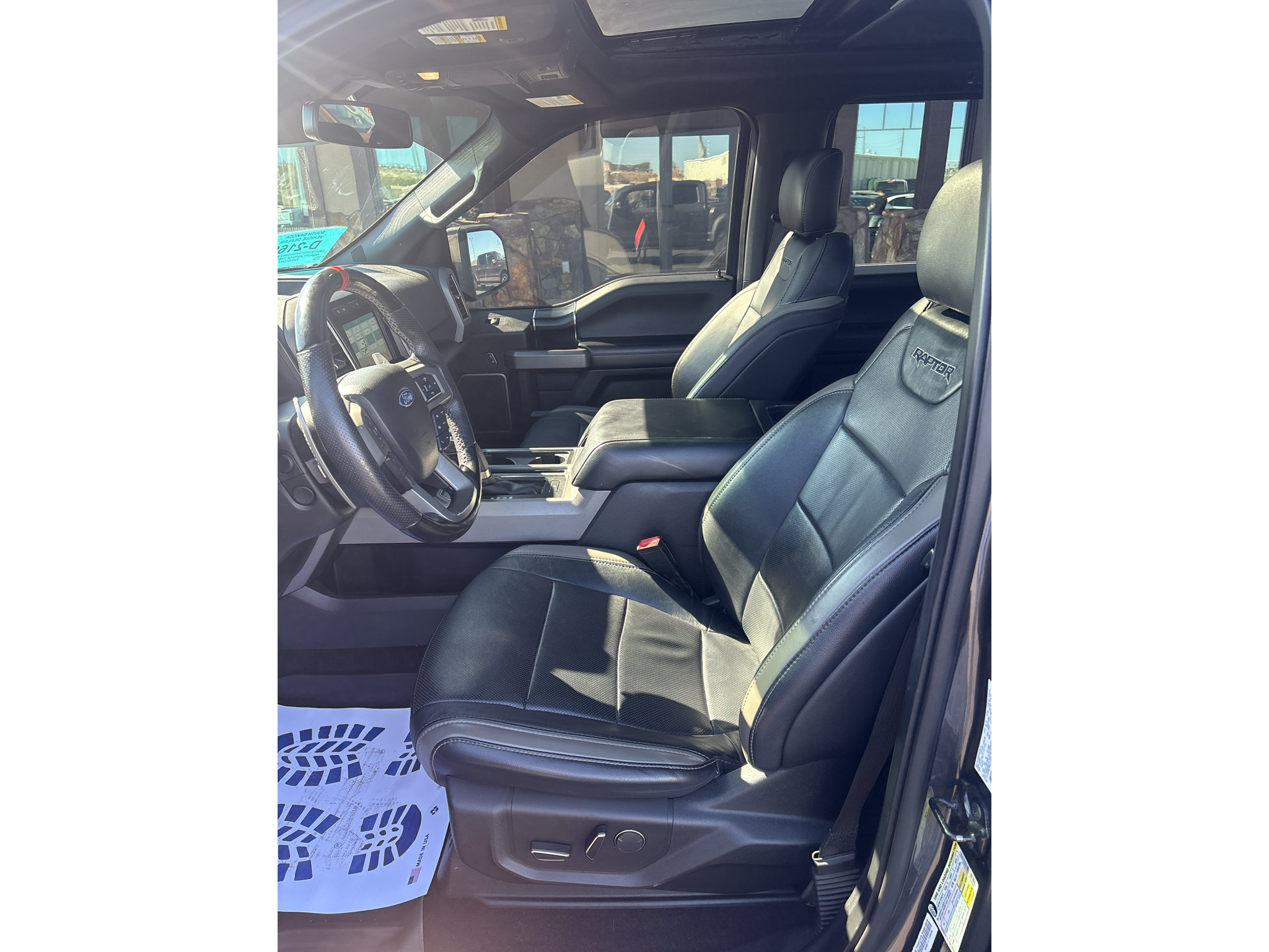 Used 2018 Ford F150 Raptor w/ Equipment Group 802A Luxury AWD/4WD image 9