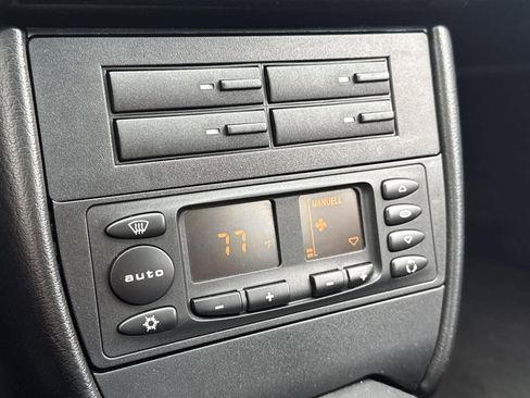 Used 2002 Porsche 911 Carrera image 32