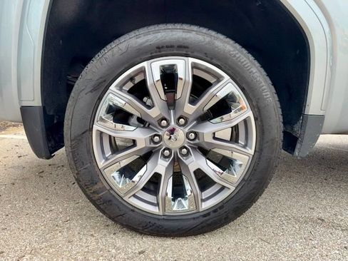 Used 2025 GMC Sierra 1500 Denali AWD/4WD image 38