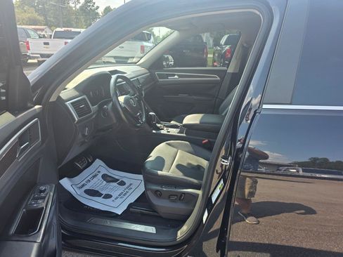 Used 2019 Volkswagen Atlas SEL R-Line FWD image 6