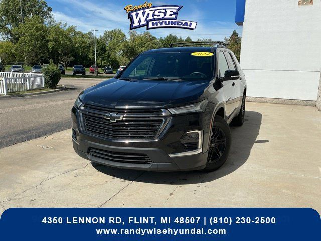 Used 2024 Chevrolet Traverse LT w/ Midnight/Sport Edition AWD/4WD image 4