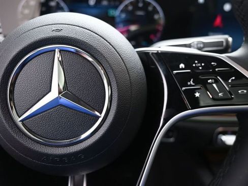 Used 2026 Mercedes-Benz GLS 450 4MATIC image 14