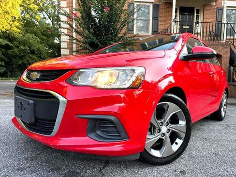 Used 2017 Chevrolet Sonic Premier image 2
