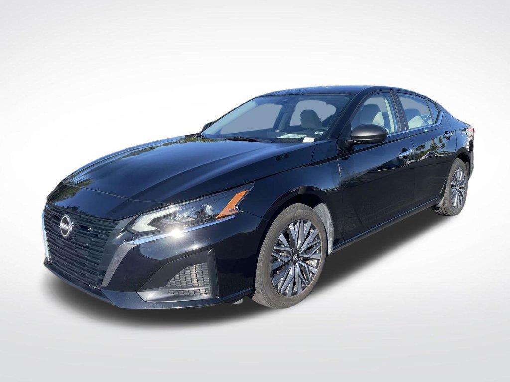Used 2025 Nissan Altima 2.5 SV AWD/4WD image 11