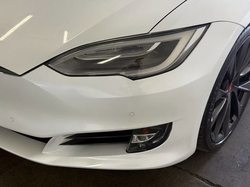 Used 2019 Tesla Model S Performance image 23