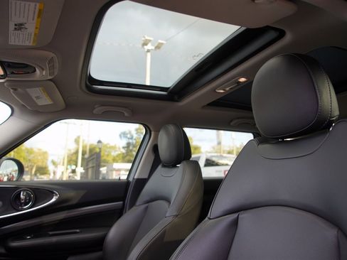 Used 2018 MINI Cooper Clubman S image 6