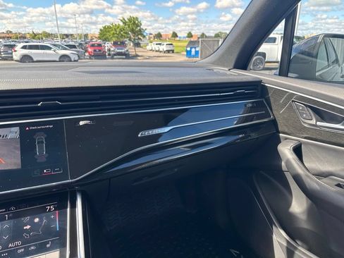Used 2023 Audi Q7 2.0T Premium w/ Towing Package AWD/4WD image 26
