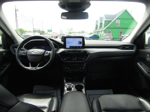 Used 2022 Ford Escape Titanium AWD/4WD image 14