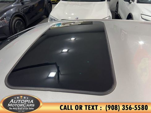 Used 2021 Toyota Corolla SE w/ SE Premium Package FWD image 18