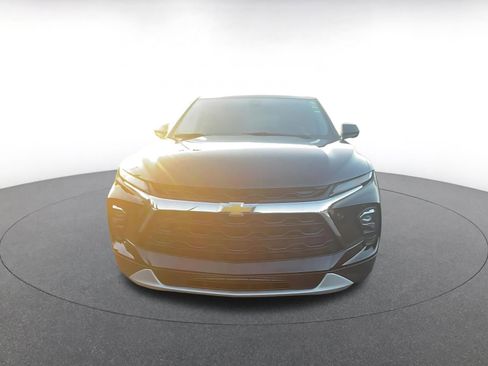 Used 2025 Chevrolet Blazer LT image 4