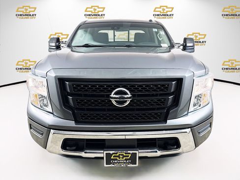 Used 2021 Nissan Titan SV w/ Accessory Utility Package image 2