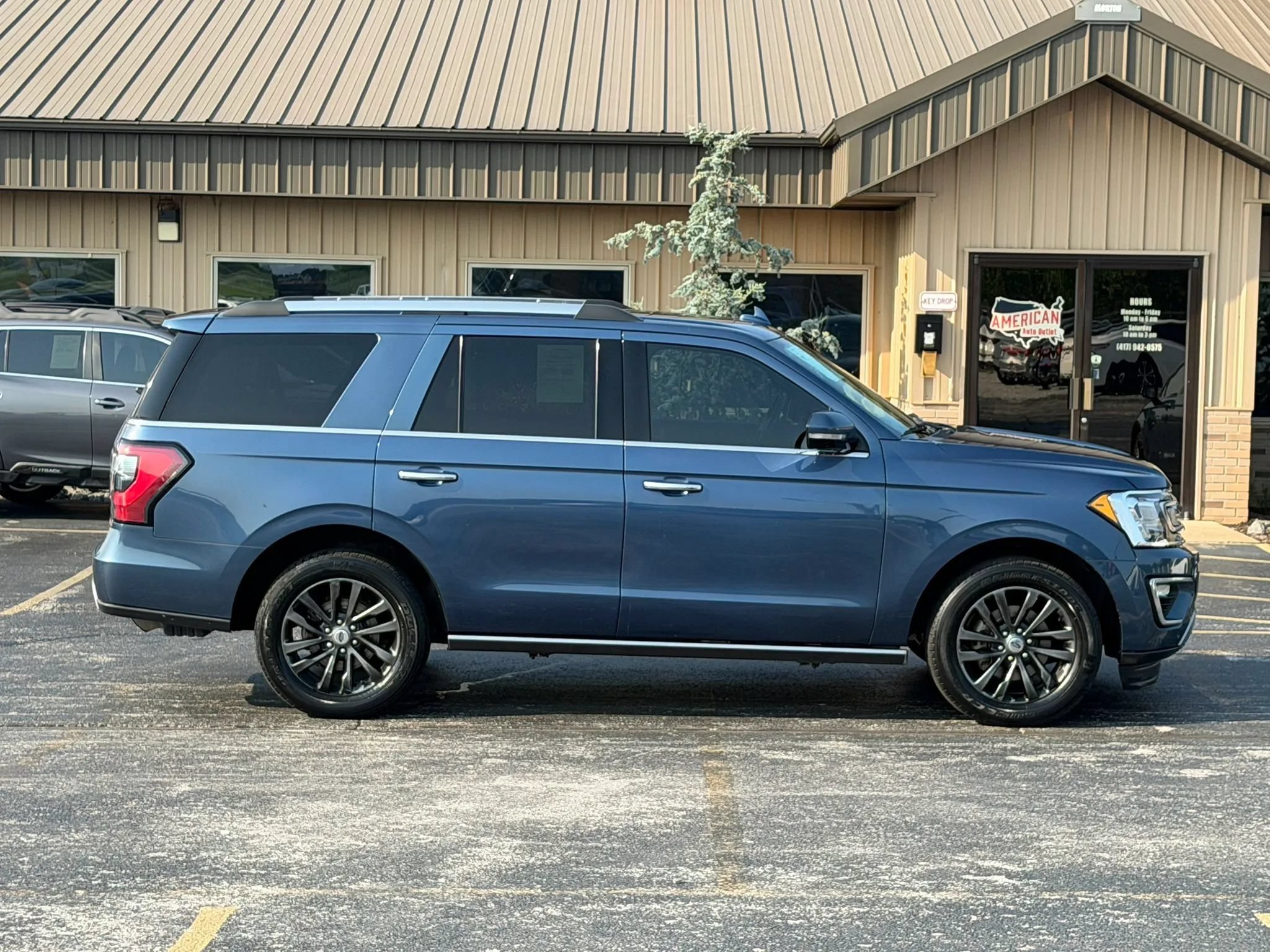 Used 2019 Ford Expedition Limited RWD image 54