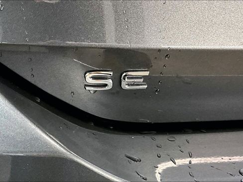 New 2026 Volkswagen Tiguan SE image 25