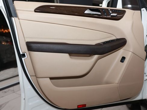 Used 2018 Mercedes-Benz GLE 350 w/ Premium 1 Package image 49