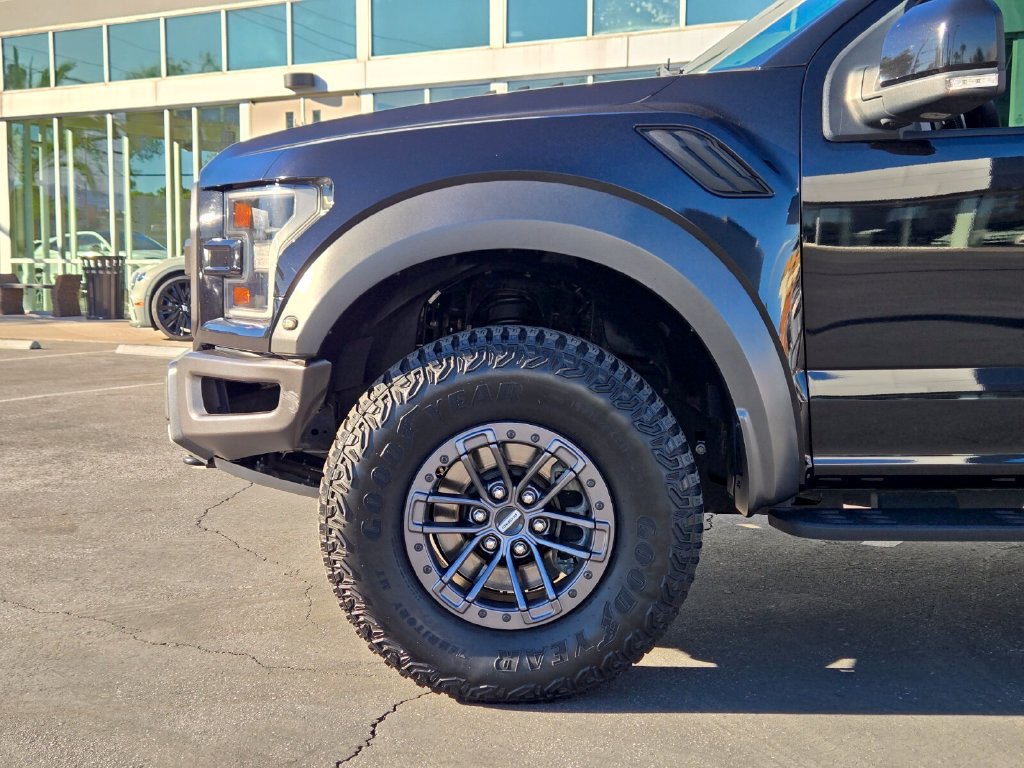 Used 2020 Ford F150 Raptor w/ Equipment Group 802A Luxury AWD/4WD image 13