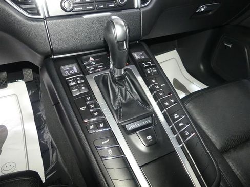 Used 2017 Porsche Macan S AWD/4WD image 39