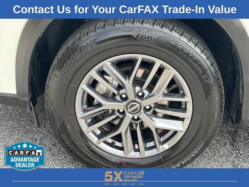 Used 2024 Nissan Rogue S image 29