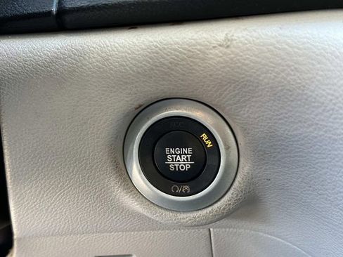 Certified 2019 Chrysler Pacifica Touring Plus image 22