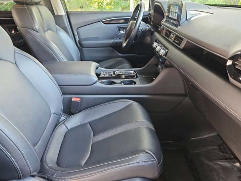 Used 2025 Honda Pilot EX-L image 21