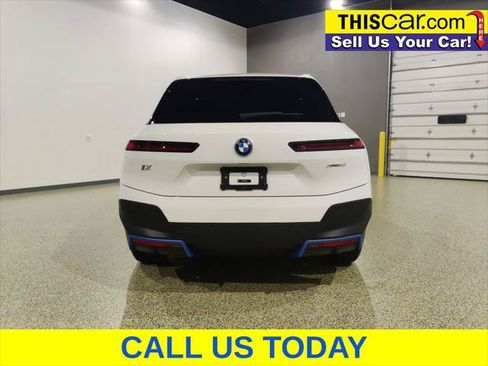 Used 2024 BMW iX xDrive50 AWD/4WD image 7
