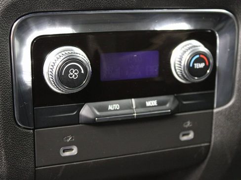 Used 2023 GMC Yukon SLT w/ Max Trailering Package image 11