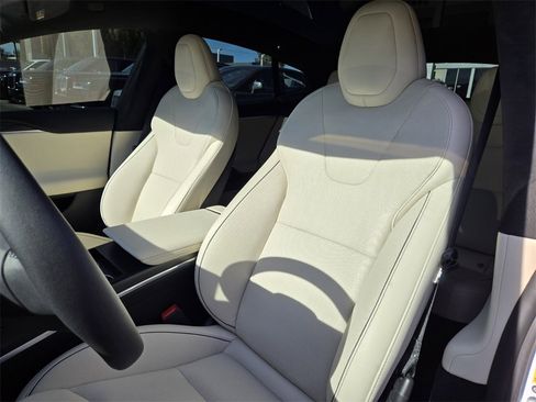 Used 2021 Tesla Model S Plaid image 29