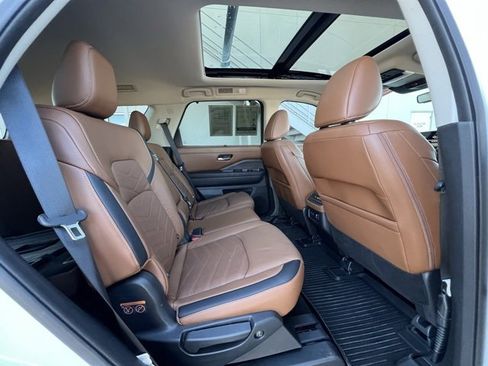 Certified 2023 Nissan Pathfinder Platinum w/ Cargo Package image 25