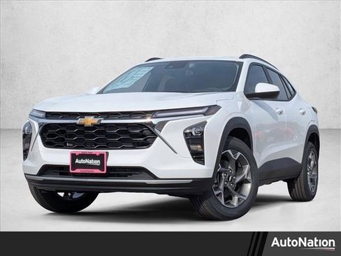 New 2026 Chevrolet Trax LT w/ Sunroof Package image 1