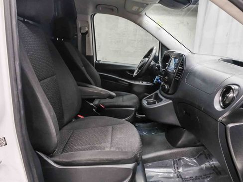 Used 2022 Mercedes-Benz Metris image 13