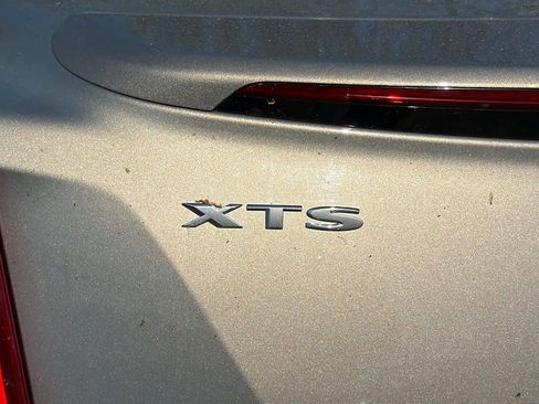 Used 2019 Cadillac XTS Luxury image 19