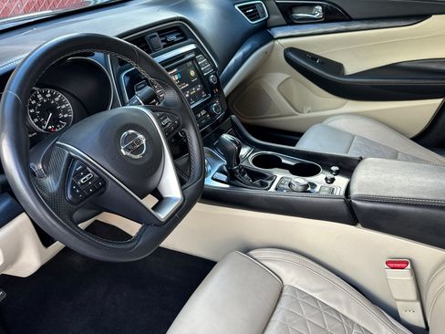 Certified 2022 Nissan Maxima Platinum w/ Sport Mat Group image 10
