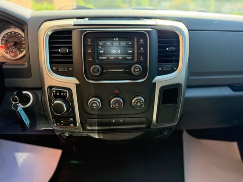 Used 2018 RAM 1500 Classic SLT AWD/4WD image 23