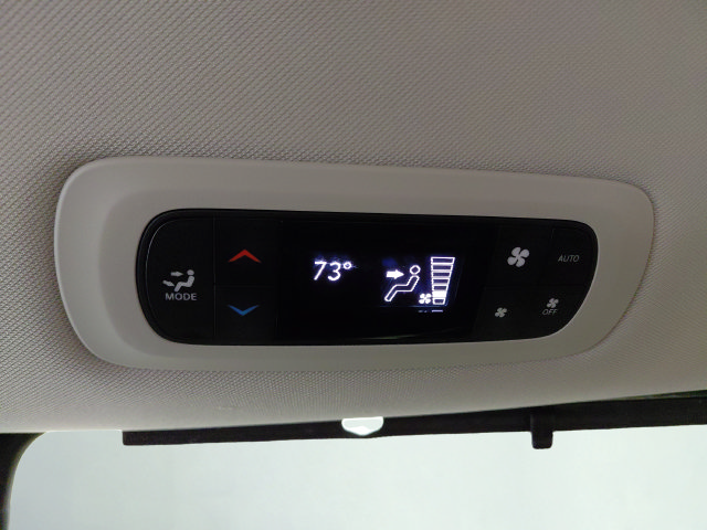 Used 2024 Chrysler Pacifica Touring-L FWD image 25