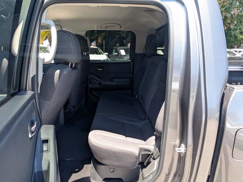 Certified 2023 Nissan Frontier SV w/ SV Convenience Package AWD/4WD image 11