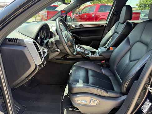 Used 2014 Porsche Cayenne AWD/4WD image 12