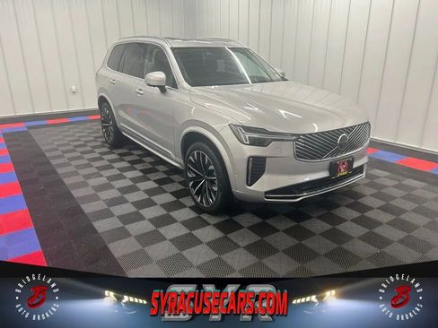 Used 2025 Volvo XC90 B6 Plus image 1